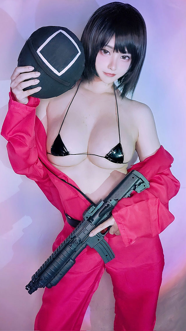 coser@Meenfox 推出酷炫的“鱿鱼游戏”cosplay 版本插图