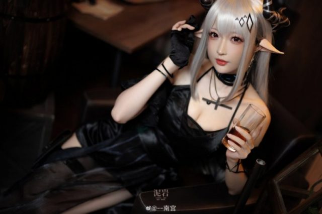 coser@南宫在《明日方舟》化身美丽动人的泥岩Mudrock-第3张图片