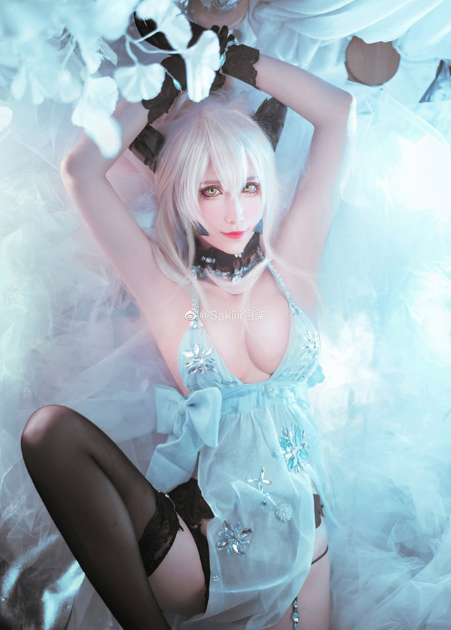 coser@Sakiiii翎柒在《Fate/Grand Order》化身性感美丽的阿尔托莉雅-第6张图片