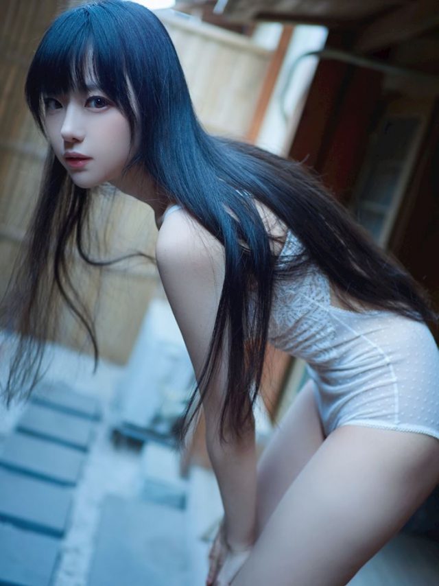 清新迷人的温泉女神：Shika小鹿鹿的白色连体泳装cosplay插图6