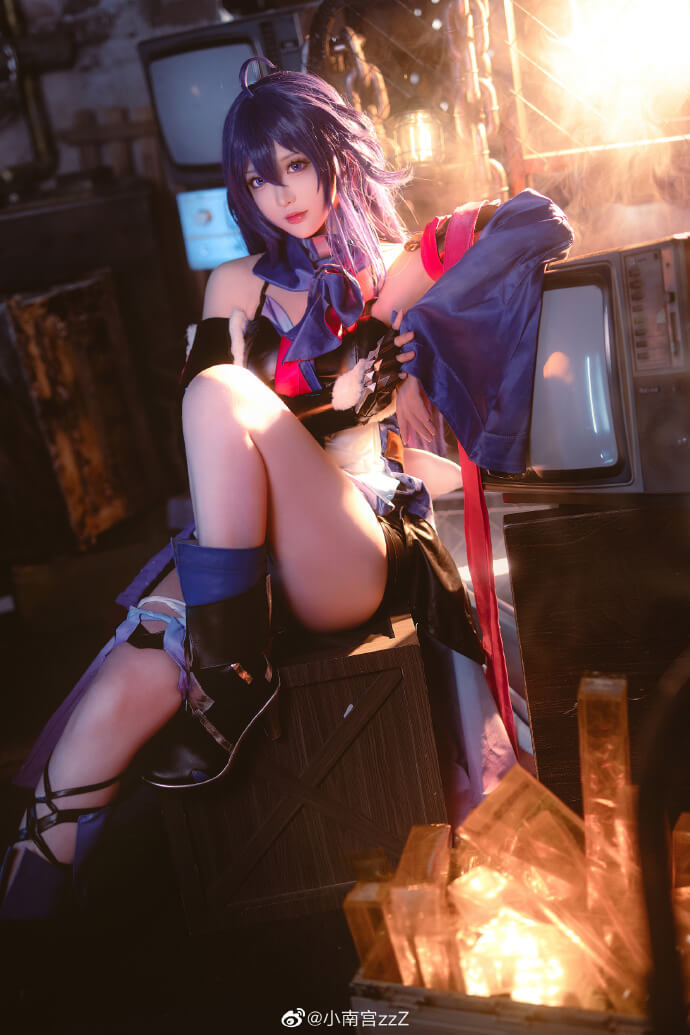 《崩坏:星穹铁道》希儿cosplay，coser@小南宫zzZ展示其迷人魅力-第3张图片