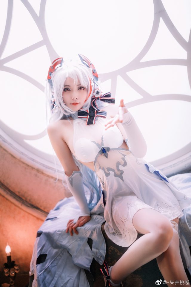 《碧蓝航线》cosplay：coser矢井桃卷优雅美丽的“花嫁版”欧根亲王-第3张图片