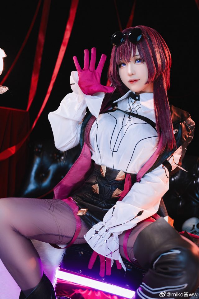 崩坏世界的绝美闪耀：miko酱ww cos《崩坏：星穹铁道》卡芙卡-第5张图片