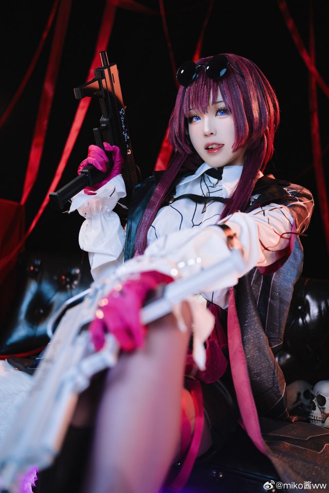 崩坏世界的绝美闪耀：miko酱ww cos《崩坏：星穹铁道》卡芙卡-第6张图片