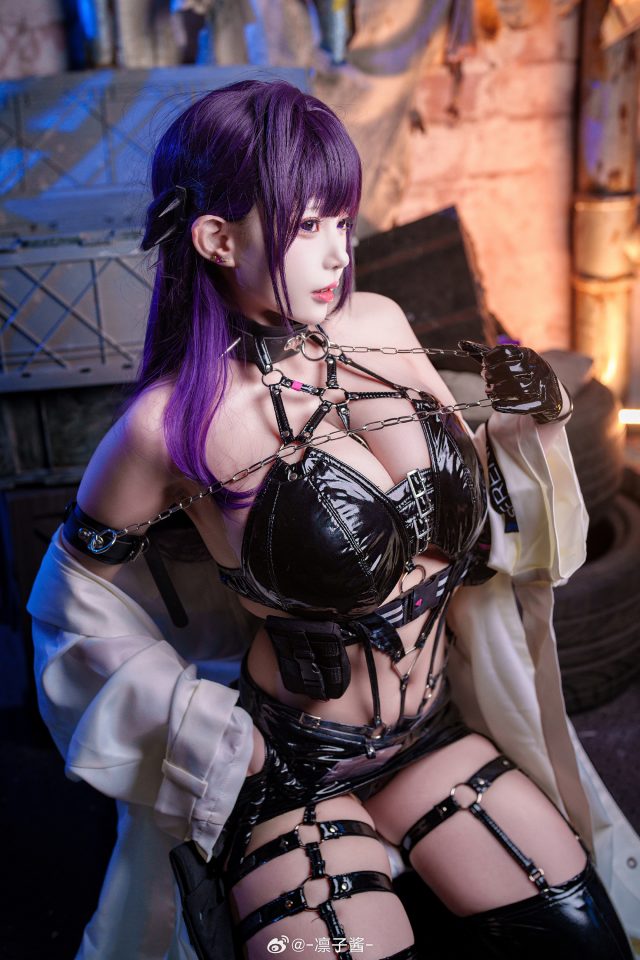 梦幻现实：凛子酱演绎《胜利女神：妮姬》米哈拉的绝美COSPLAY-第6张图片