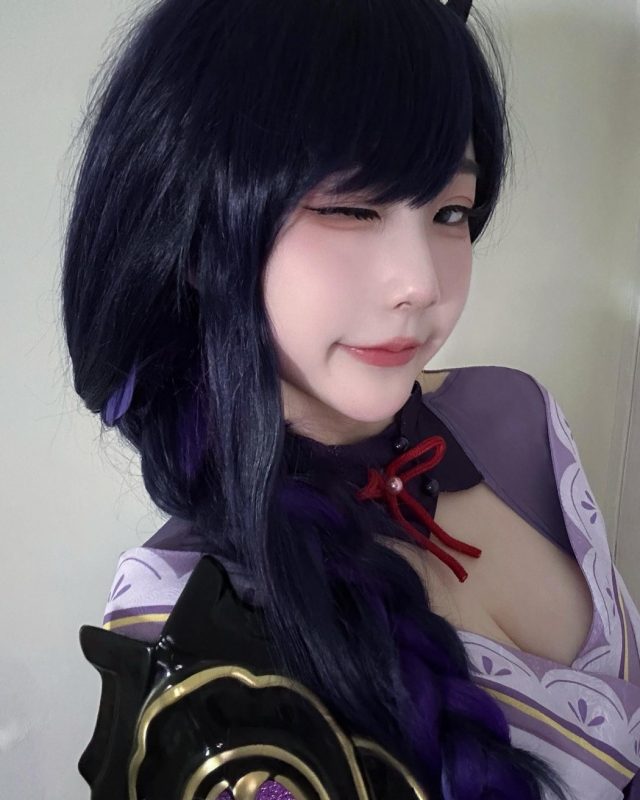 女BLV LPL Kitty在游戏《原神》中cosplay充满魅力的雷电将军-第2张图片