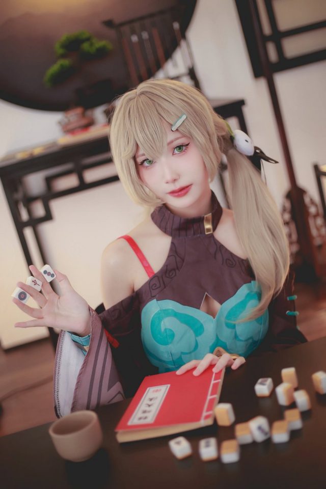 coser Bass化身《崩坏：星穹铁道》青雀，探秘灵魂深处的可爱魅力-第4张图片