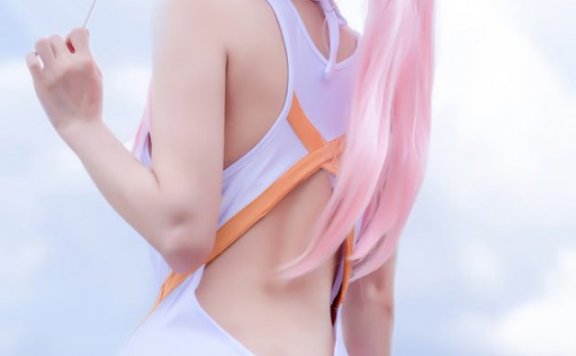 coser@小洮在《DARLING in the FRANXX》中化身“神秘少女”零二