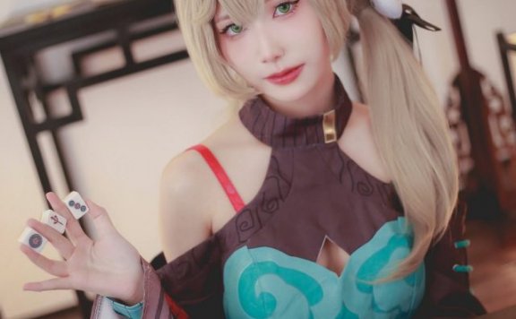 coser Bass化身《崩坏：星穹铁道》青雀，探秘灵魂深处的可爱魅力